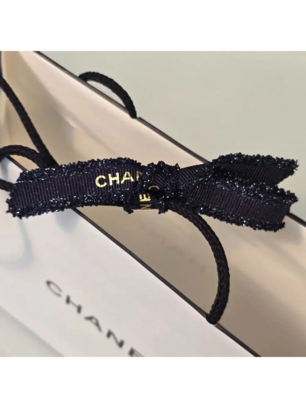 CHANEL White Paper Gift Tote Bag with Black Ribbon Classic Style 10